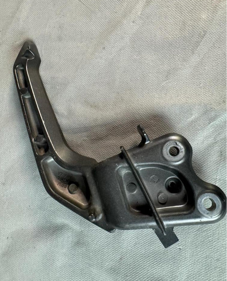 Alça Traseira Esquerda Honda CB 300F Twister 2023 a 2026 Original